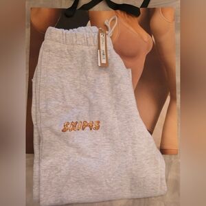 SKIMS Limited Edition classic bagel sweatpants SMALL *New York store exclusive*